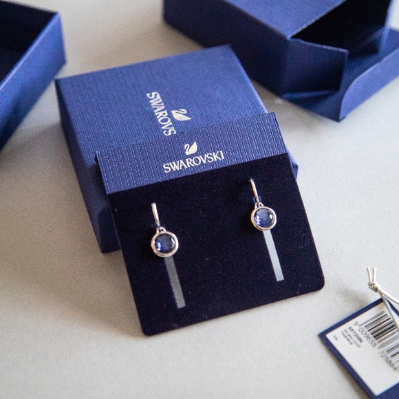 SWAROVSKI purple earrings - Picture 5 of 7